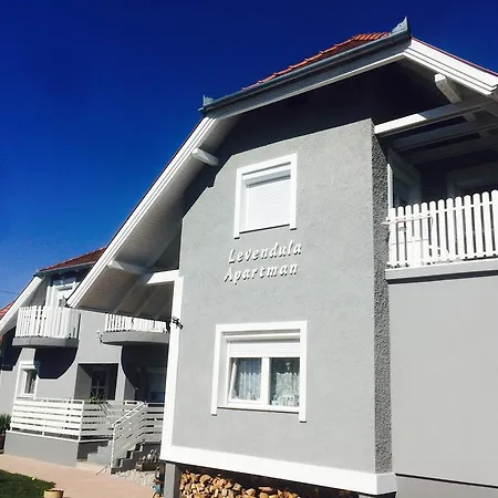 Levendula Apartman *