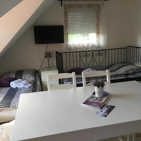 Levendula Apartman Apartamento