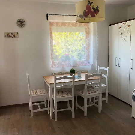 Levendula Apartman Apartamento *
