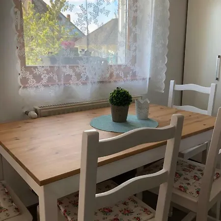 Levendula Apartman * Gyenesdiás