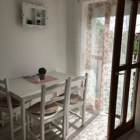 Apartamento Levendula Apartman *