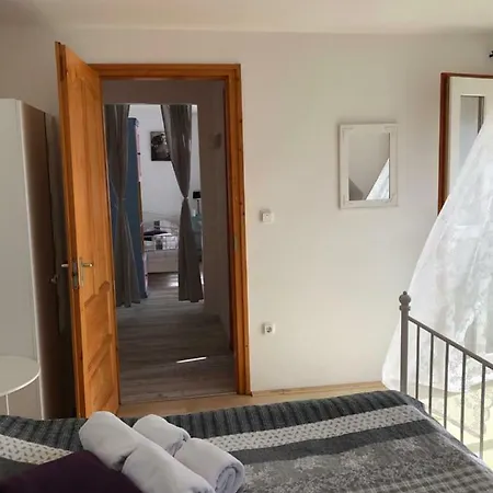 Levendula Apartman Gyenesdiás