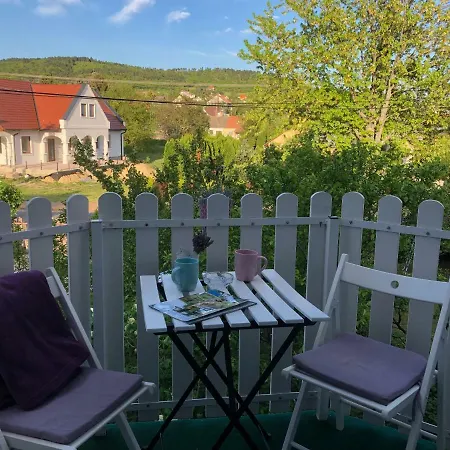 Levendula Apartman Gyenesdiás