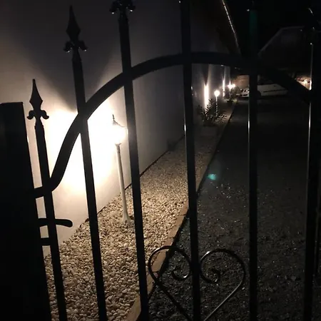 Apartamento Levendula Apartman *